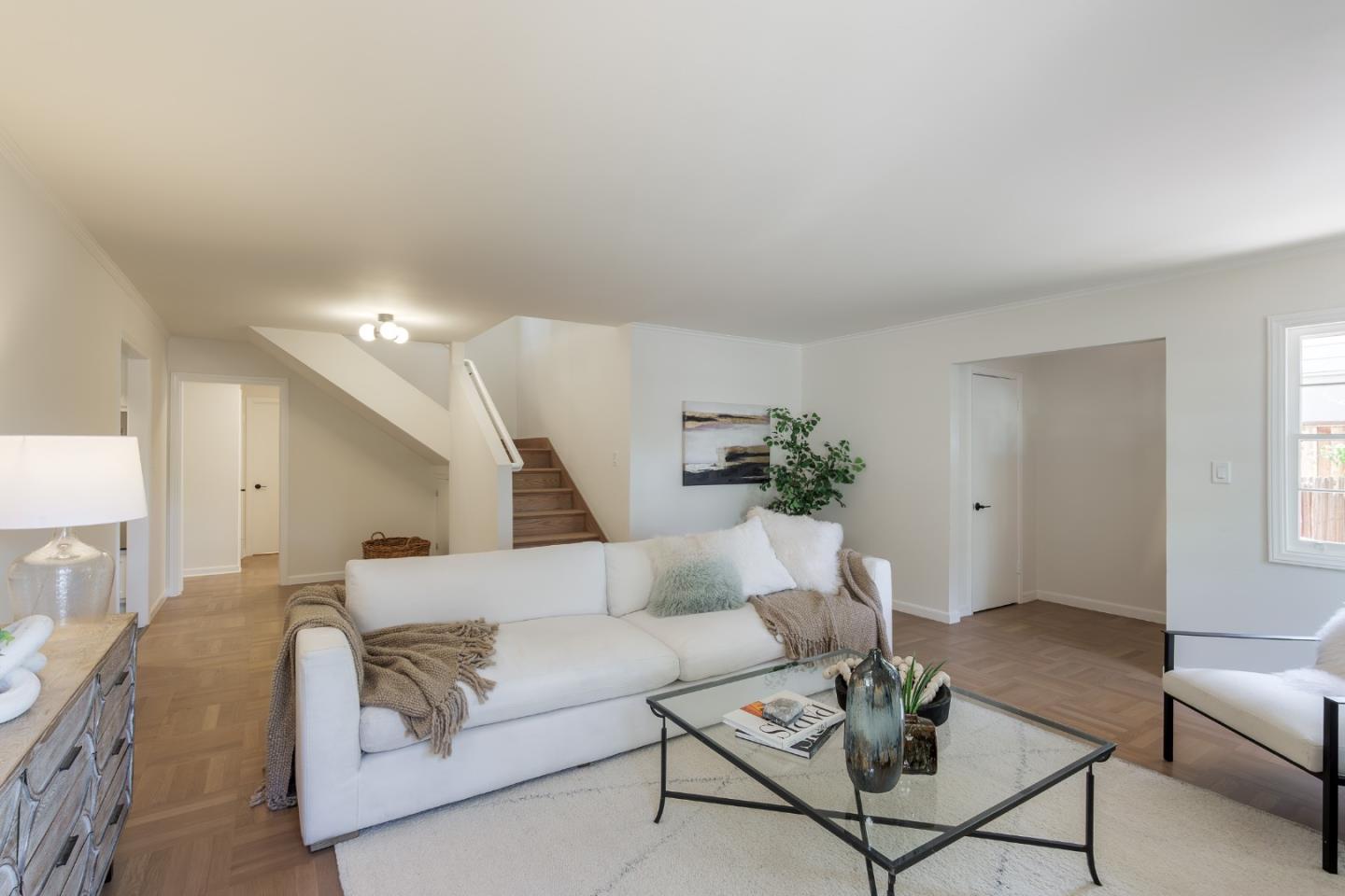 1581 Dana AVE - Living area
