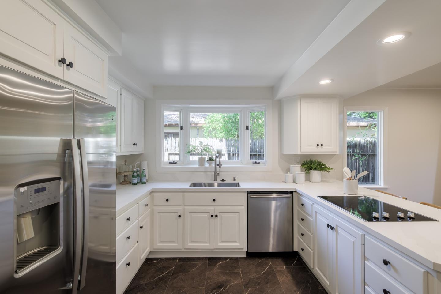 1581 Dana AVE - Bathroom