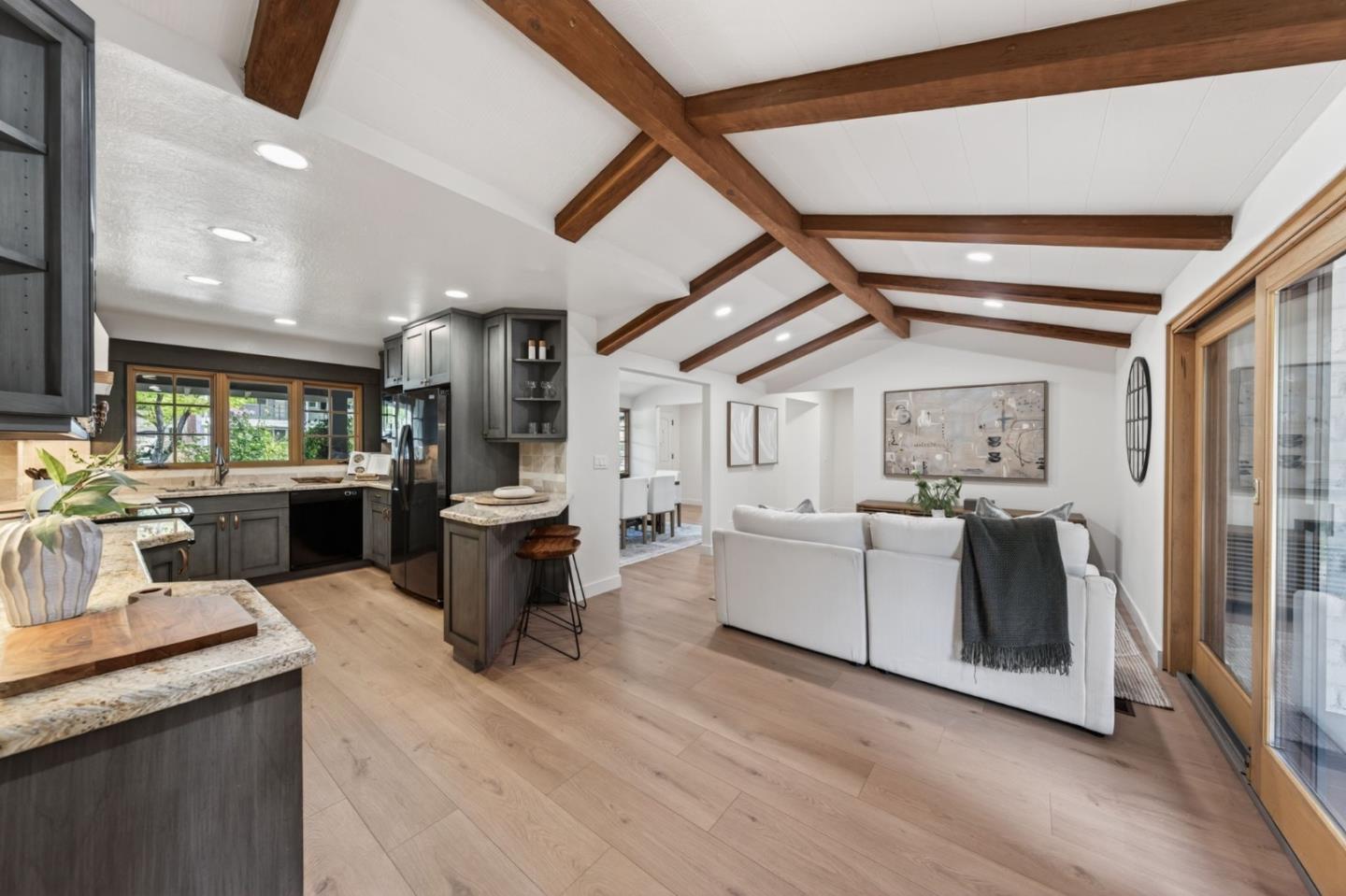 2734 Doverton SQ - Kitchen
