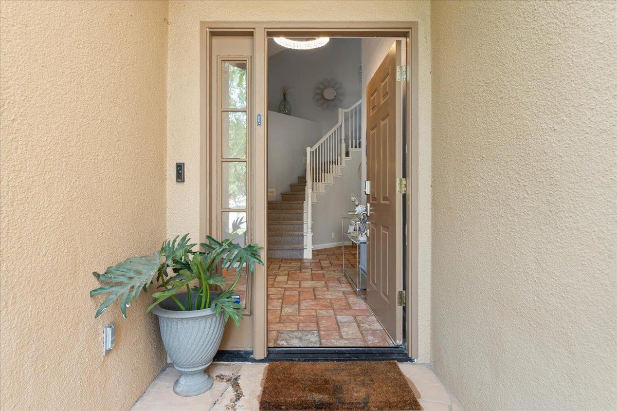17115 Rosemary CIR - Kitchen
