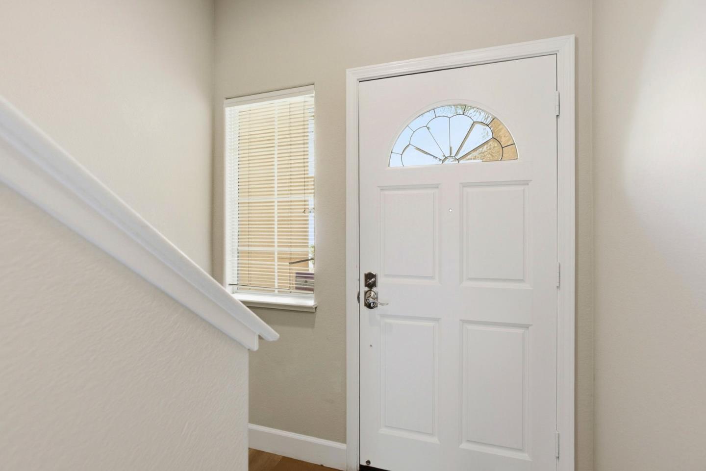 4173 El Camino Real 9 - Living area