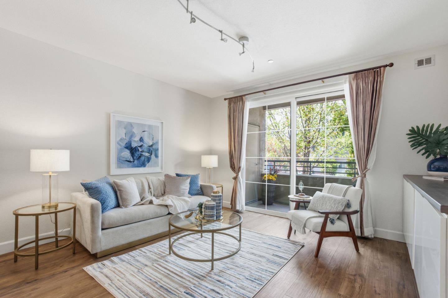 1388 Broadway 103 - Interior