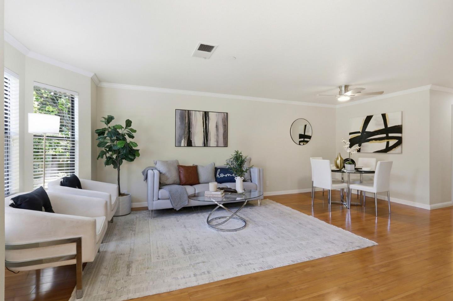 979 La Mesa TER Apt D