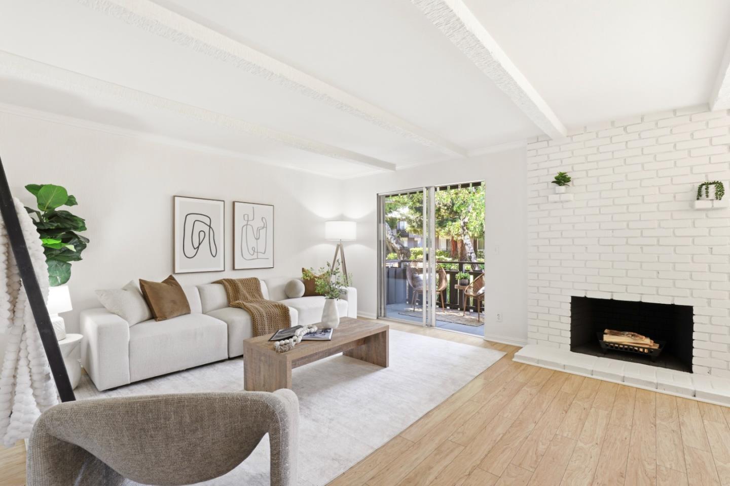 100 E Middlefield RD 3B - Interior