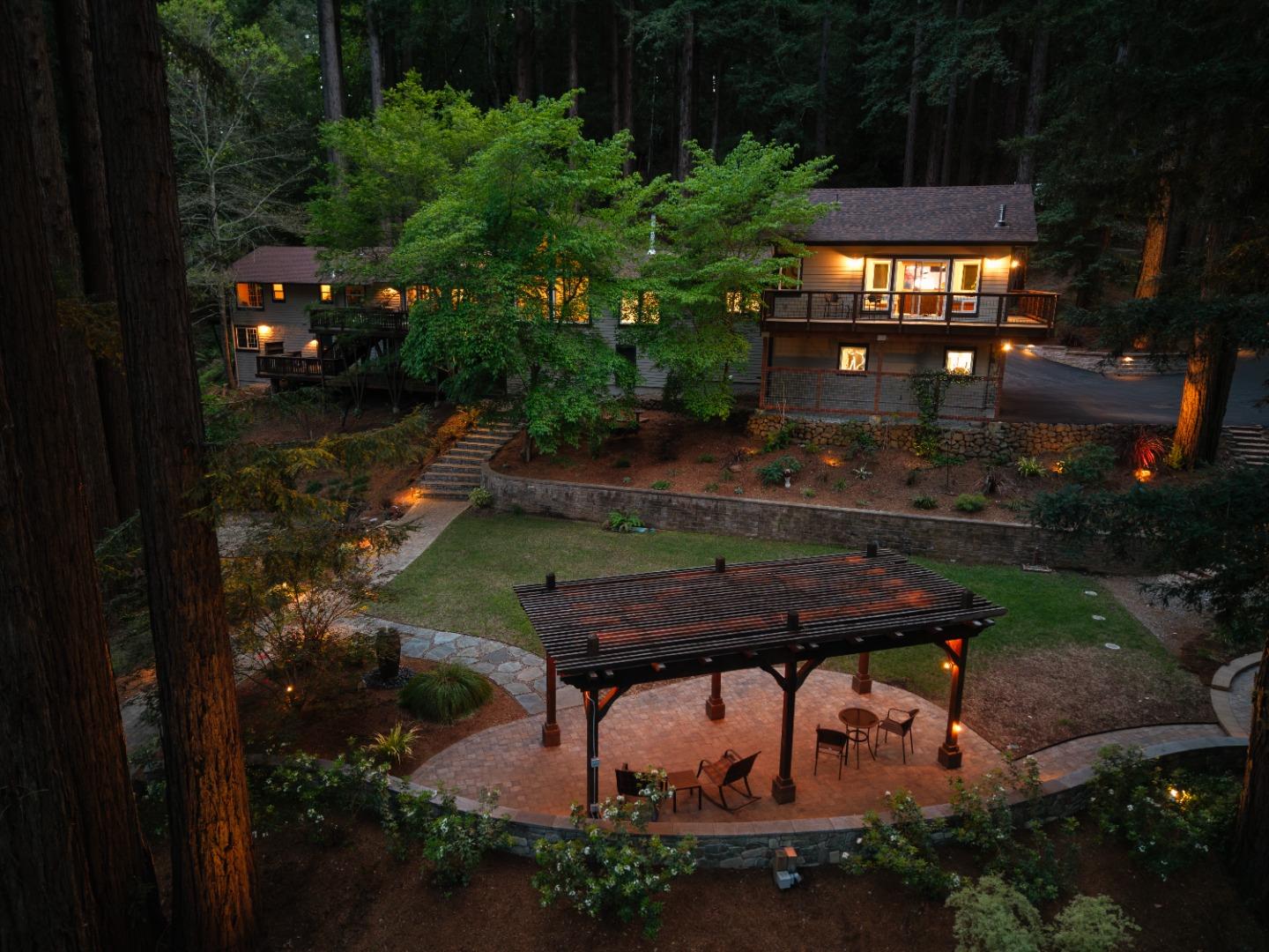 295 Jims RD - Living area