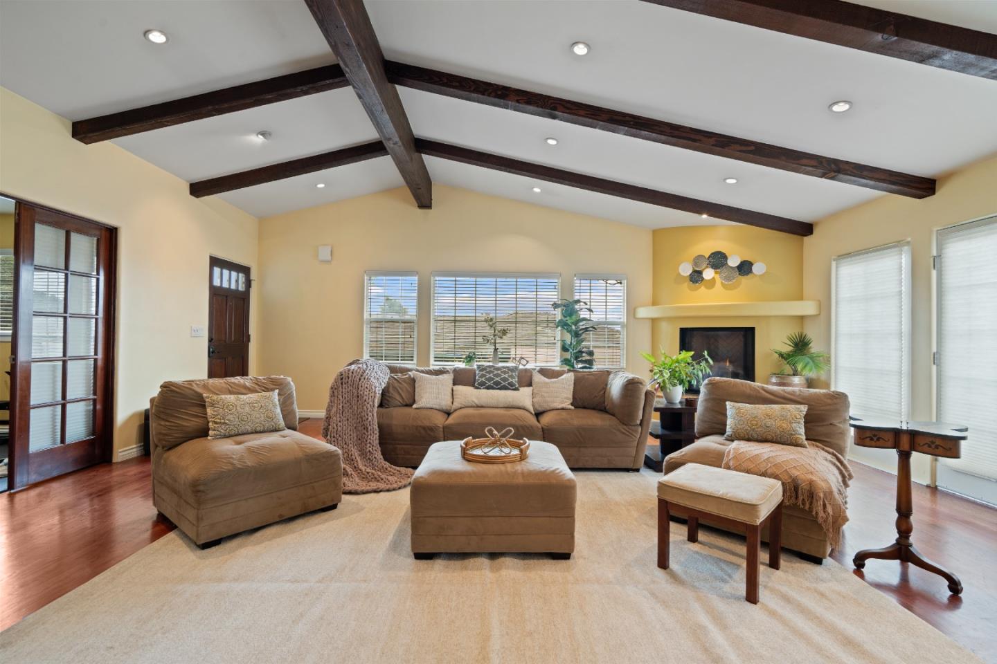 1325 Kimball AVE - Interior