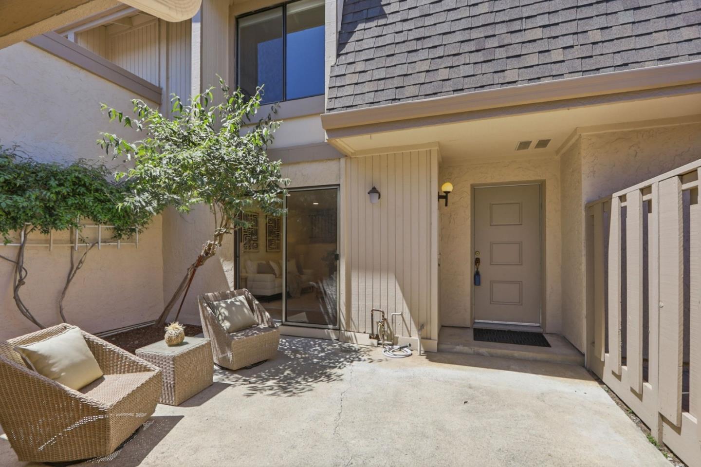 11043 Firethorne DR - Kitchen