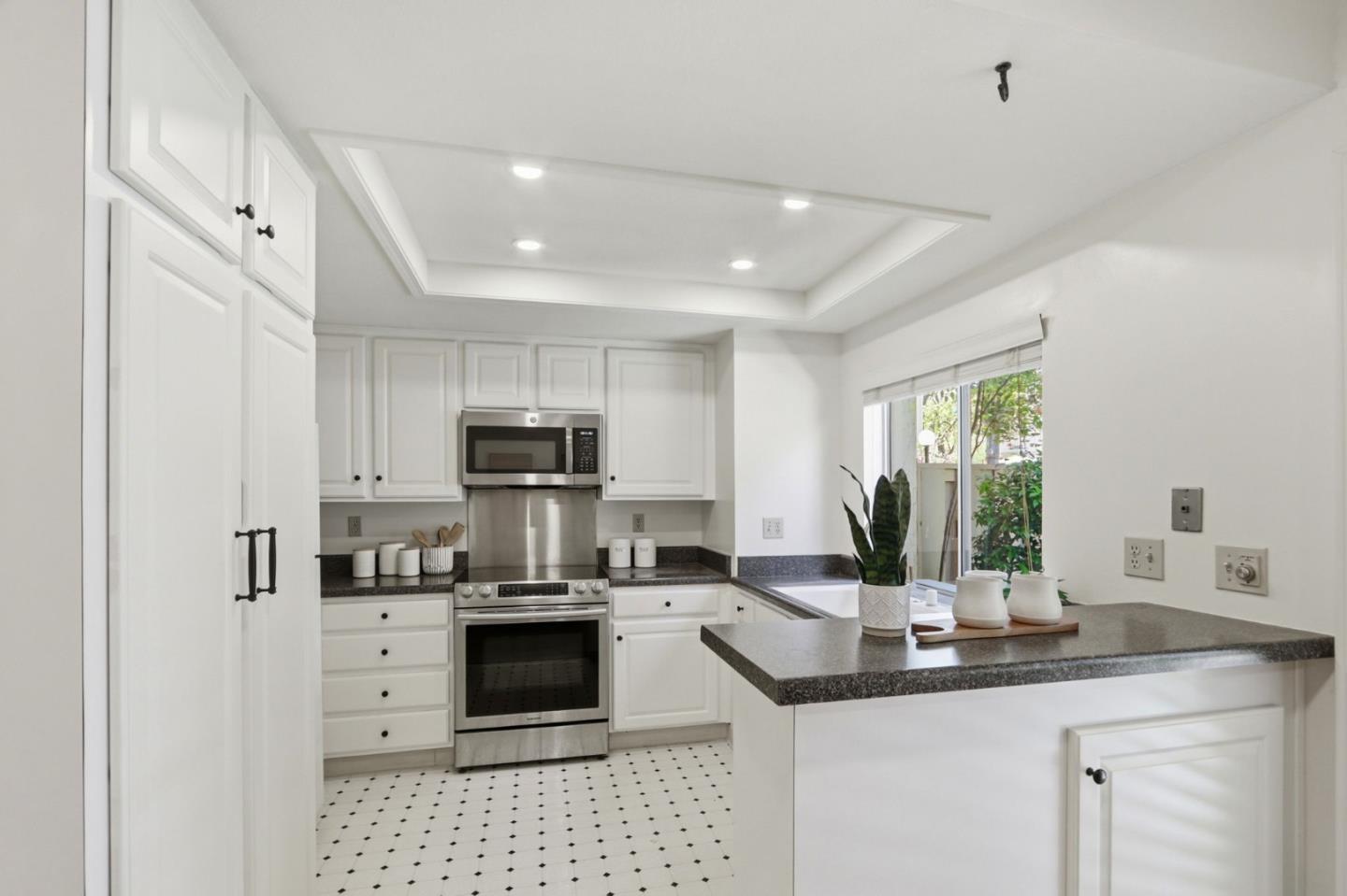 11043 Firethorne DR - Bathroom