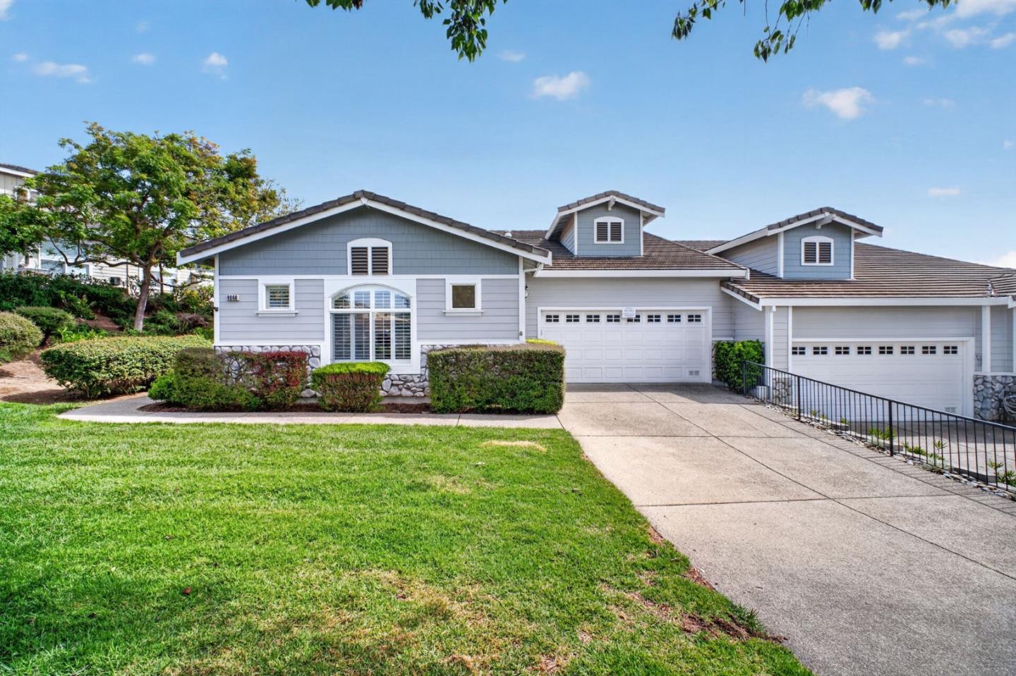 9060 Village View PL