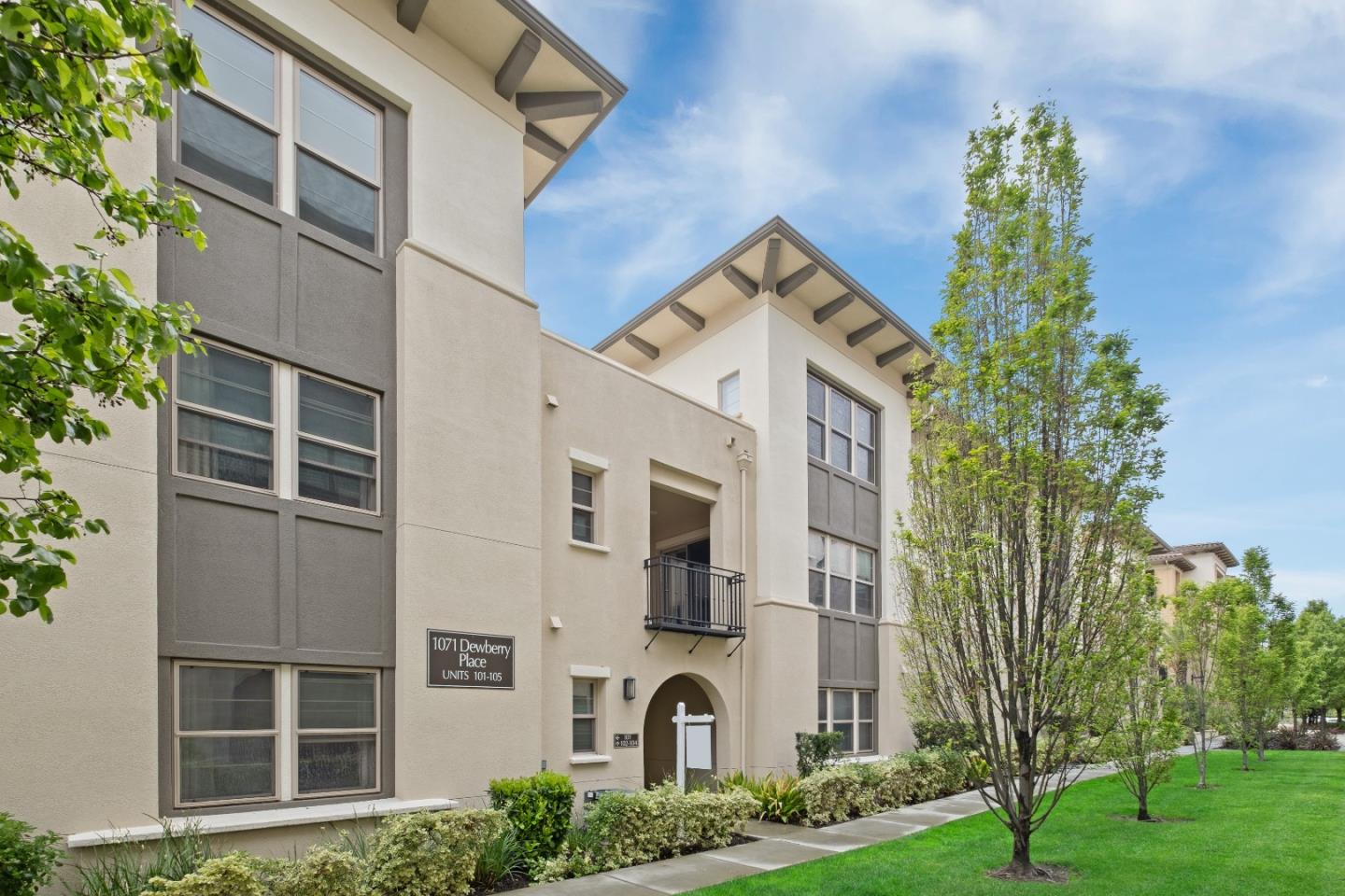 1071 Dewberry PL 102