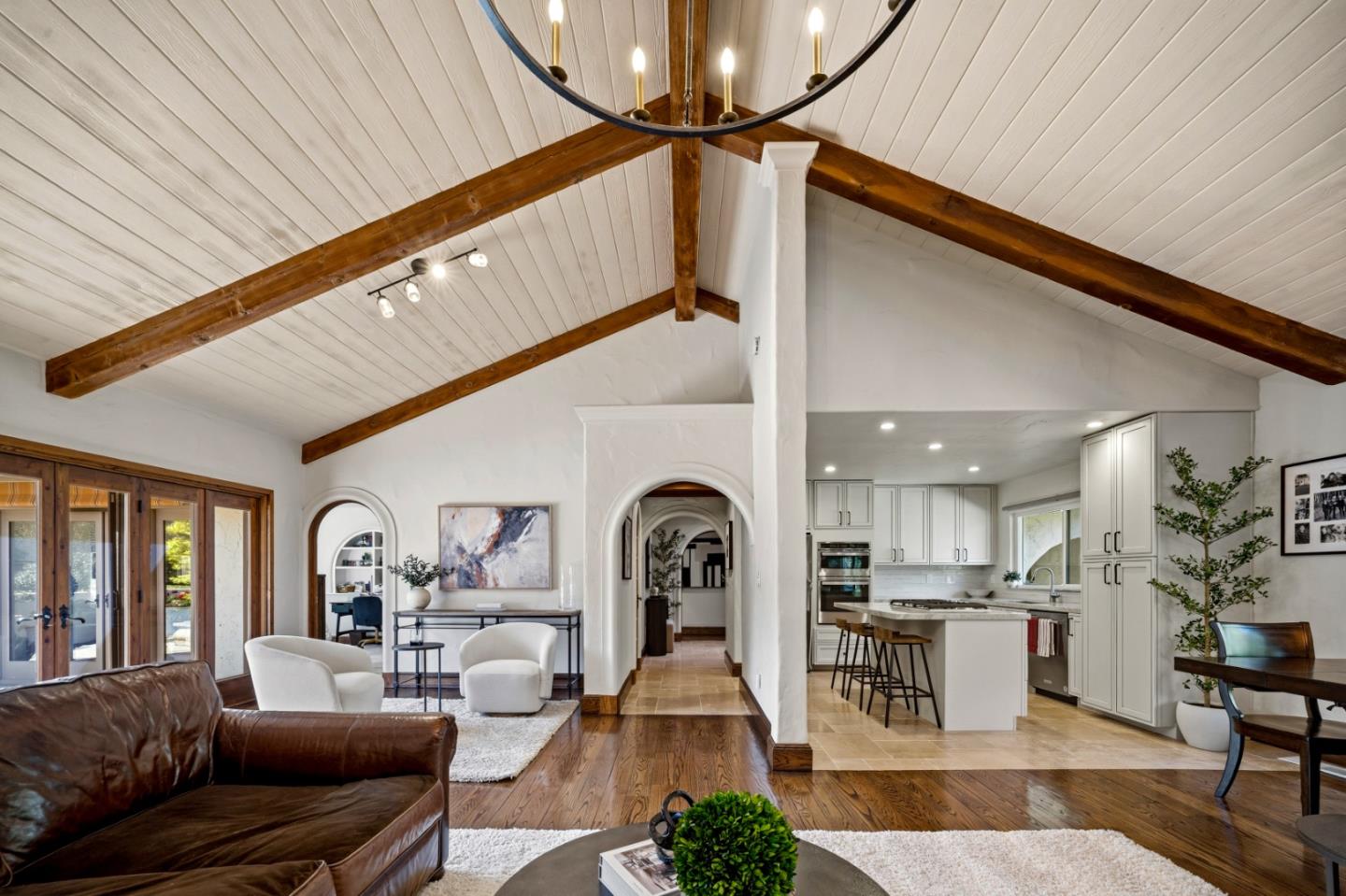 13810 Vista Dorada - Living area