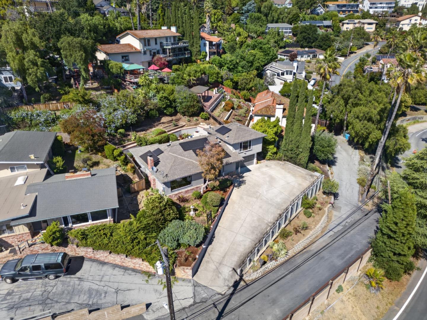 15900 Alum Rock AVE - Interior