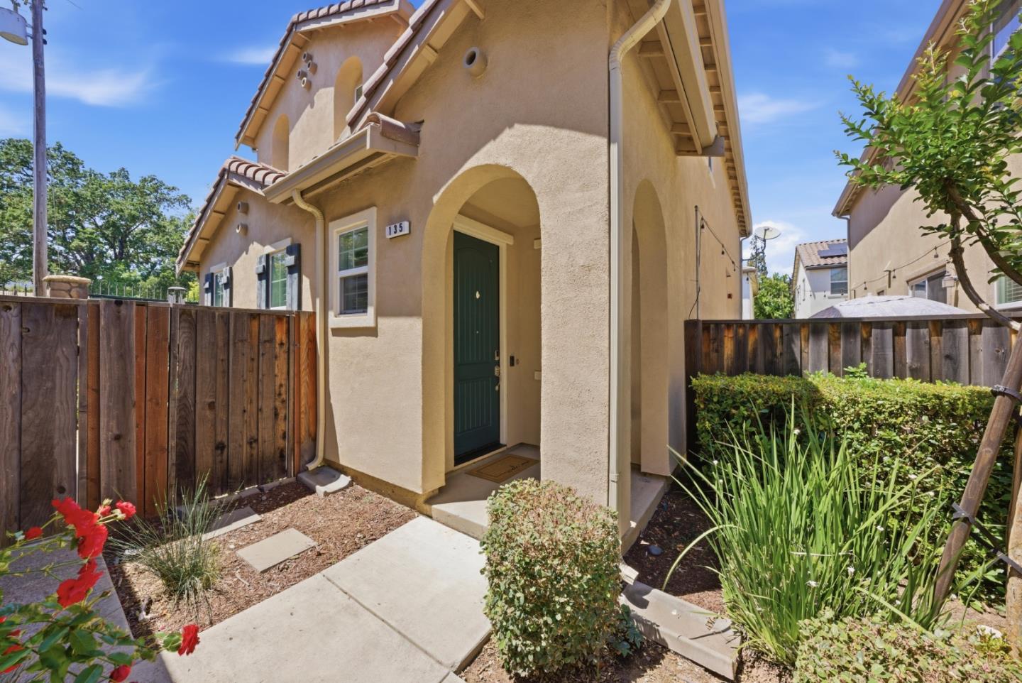 135 Palomino PL