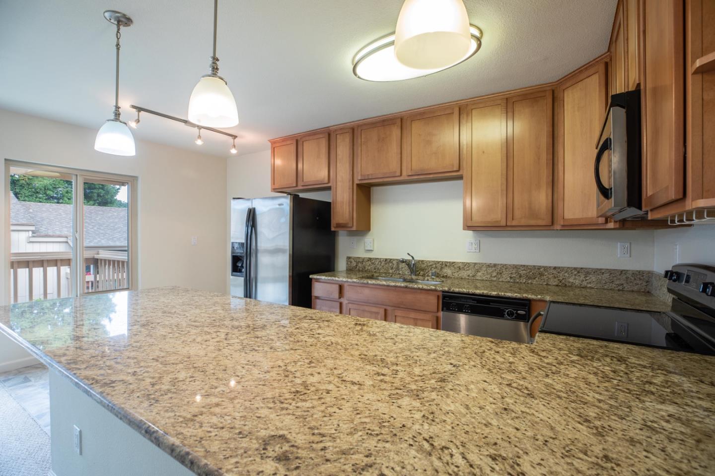 300 Glenwood CIR 258