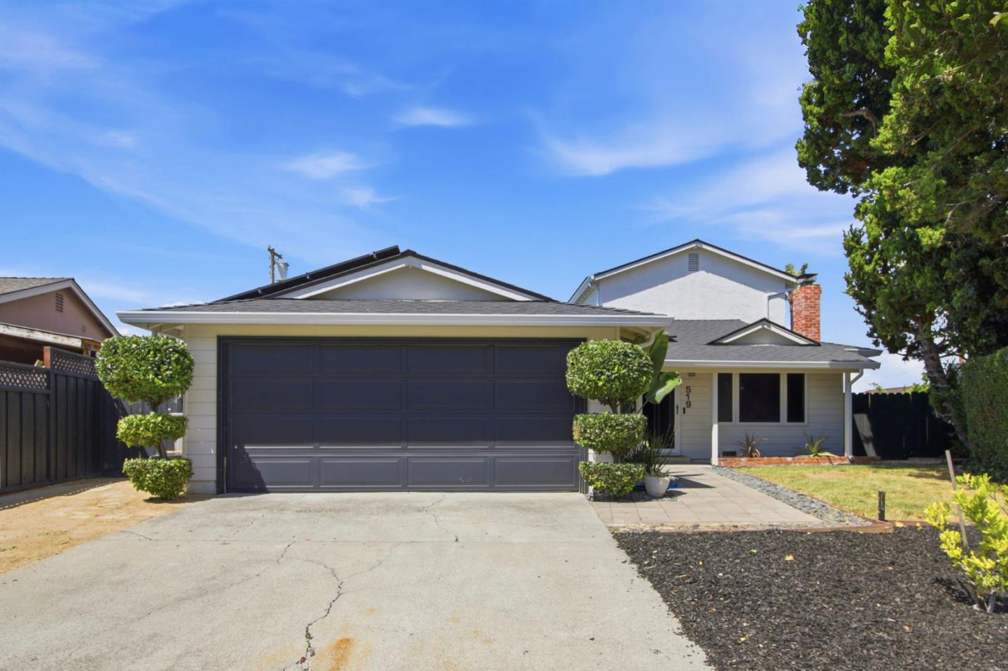 519 Cheyenne LN