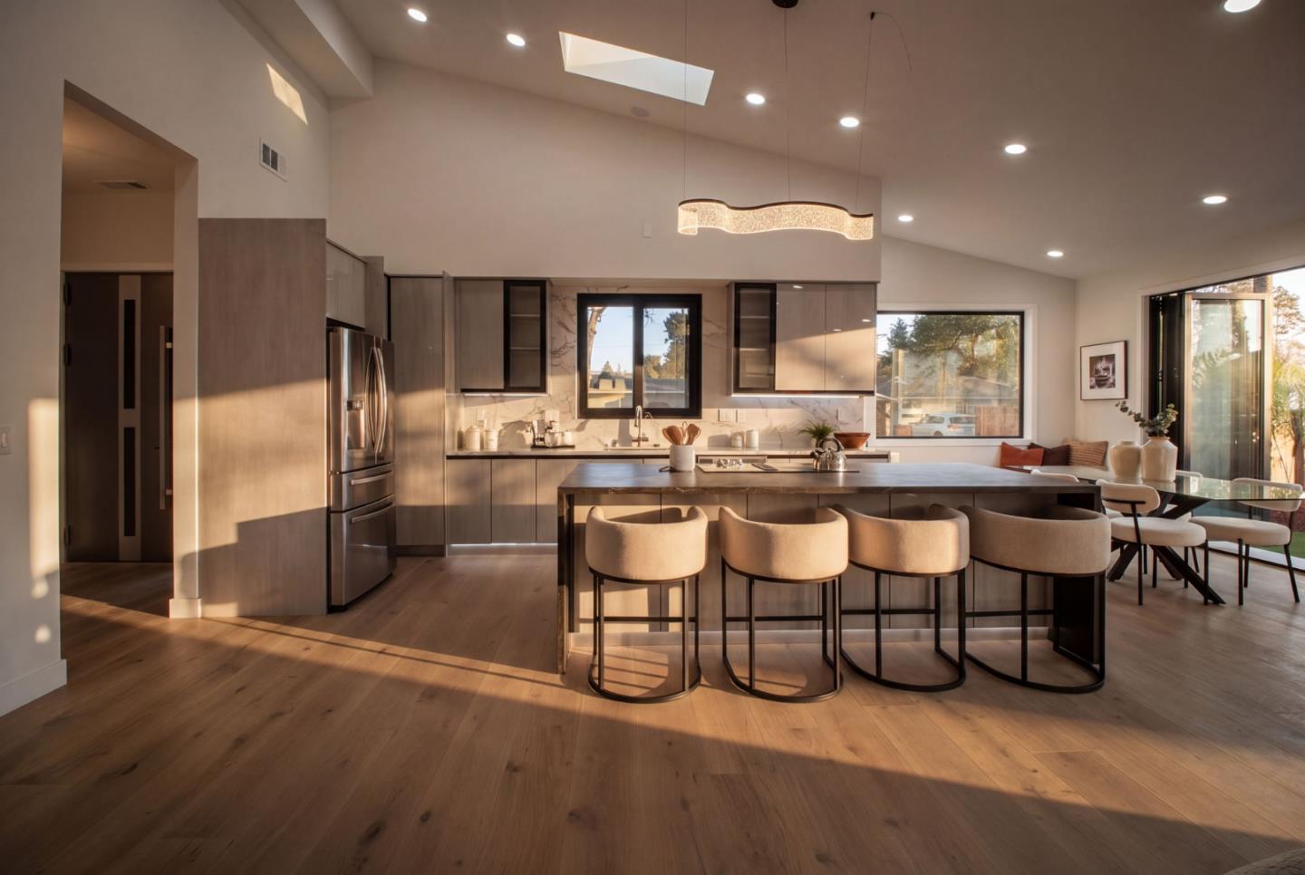806 Emily DR - Kitchen