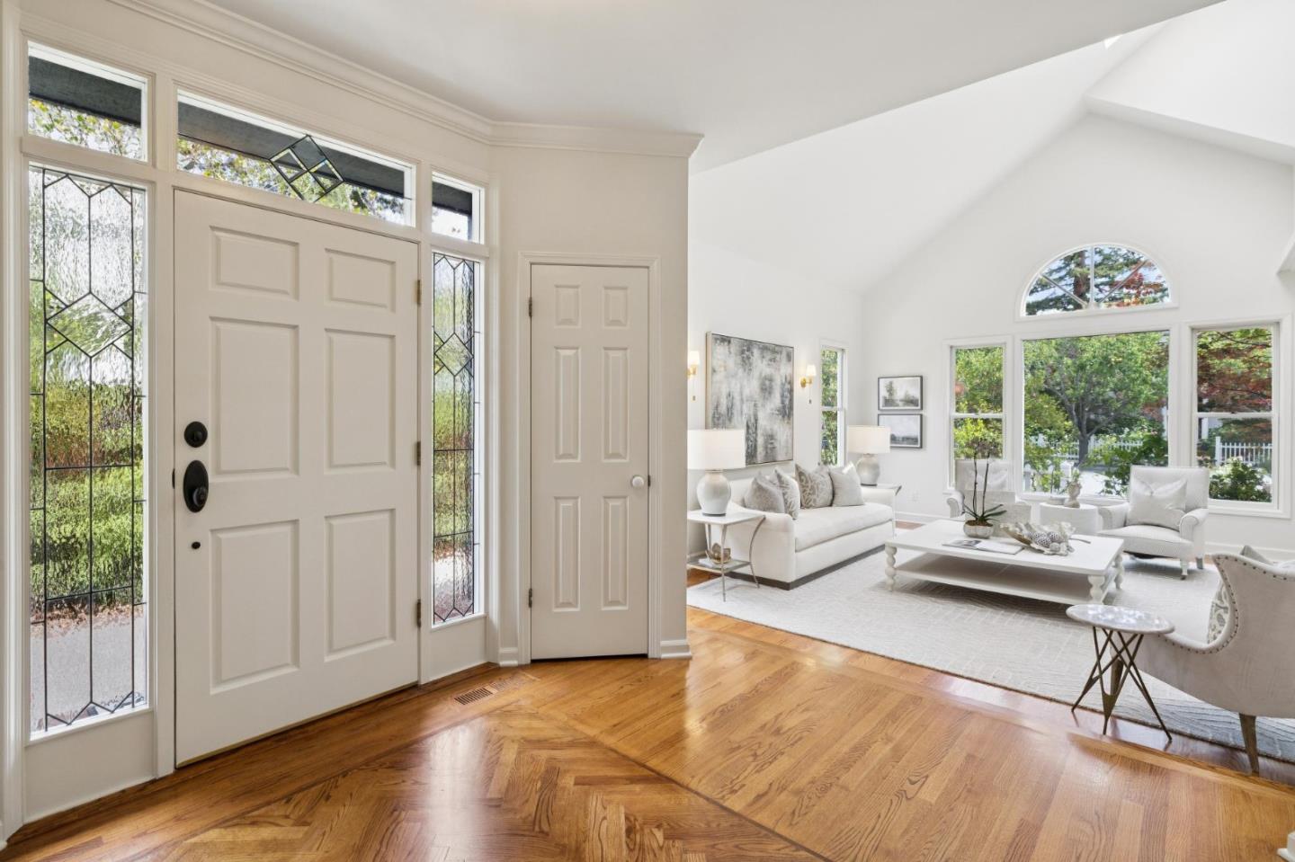 151 Lowell AVE - Living area