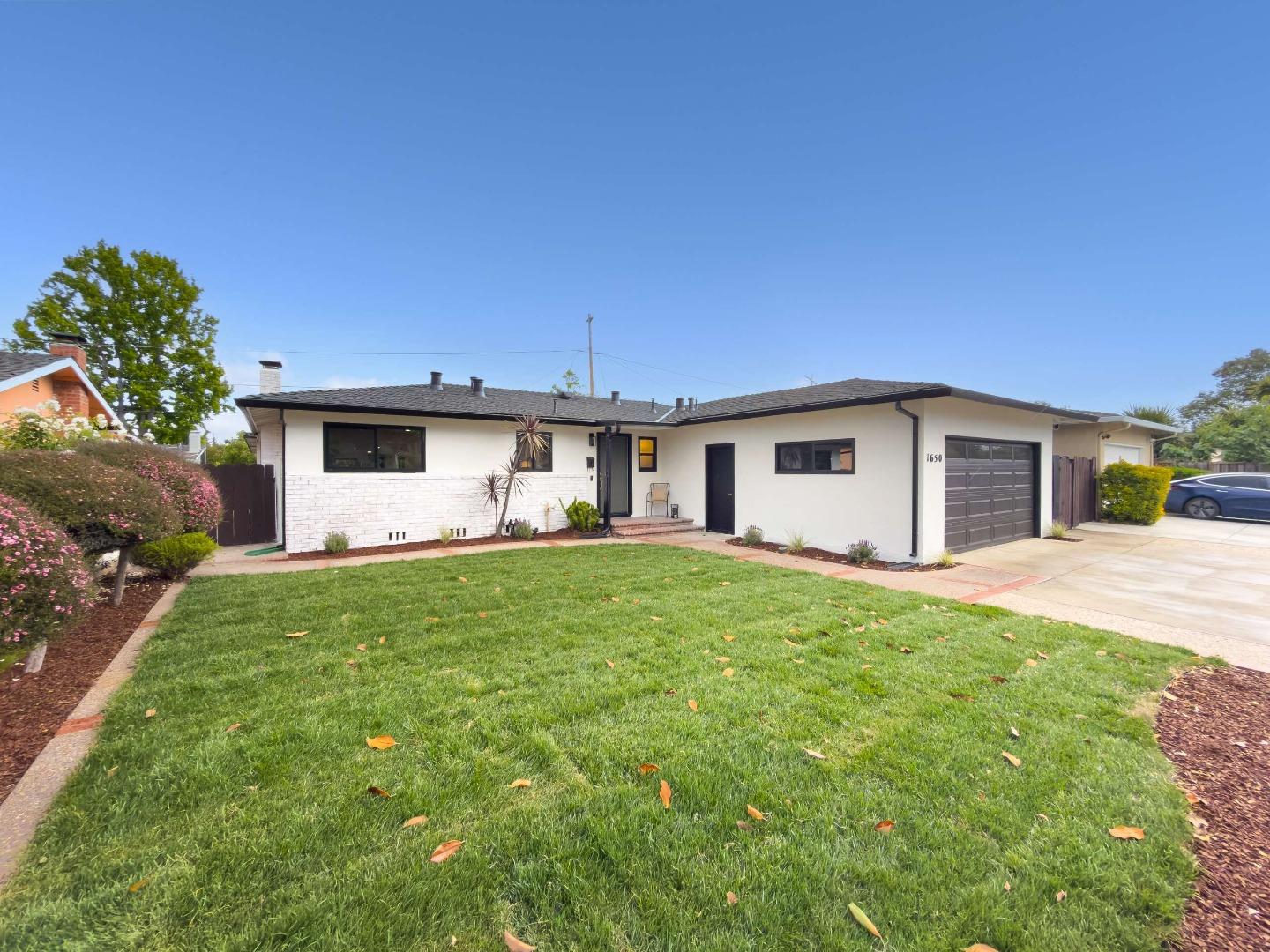 1650 S Wolfe RD - Kitchen