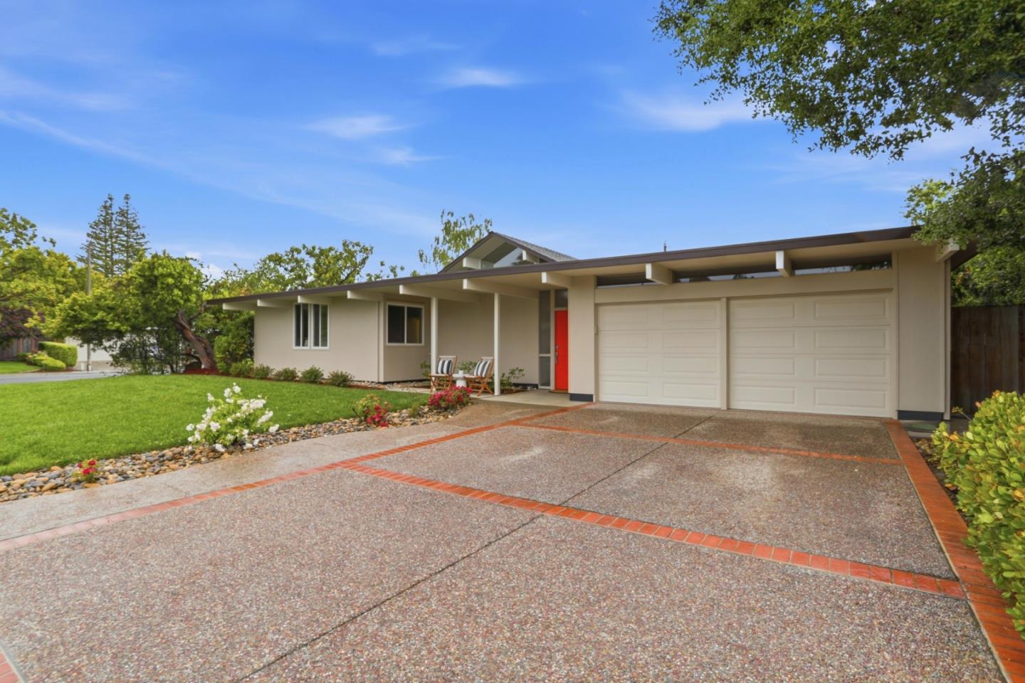 931 Mackenzie DR - Kitchen
