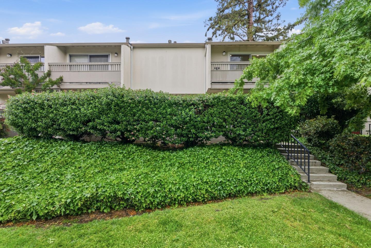 626 S Fair Oaks AVE - Interior