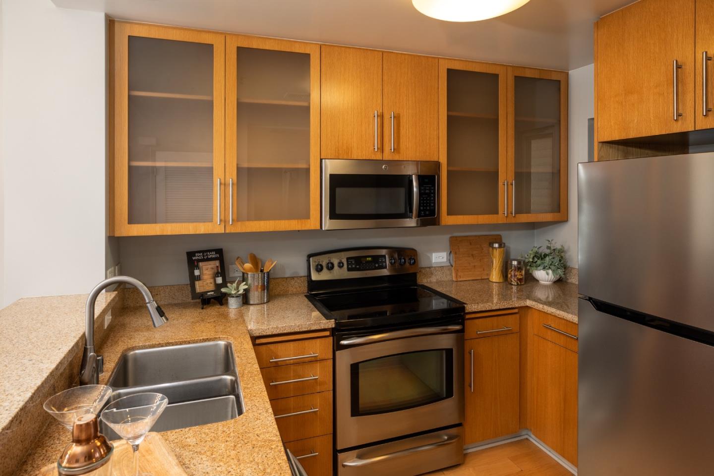 25 S 3rd ST 311 - Interior