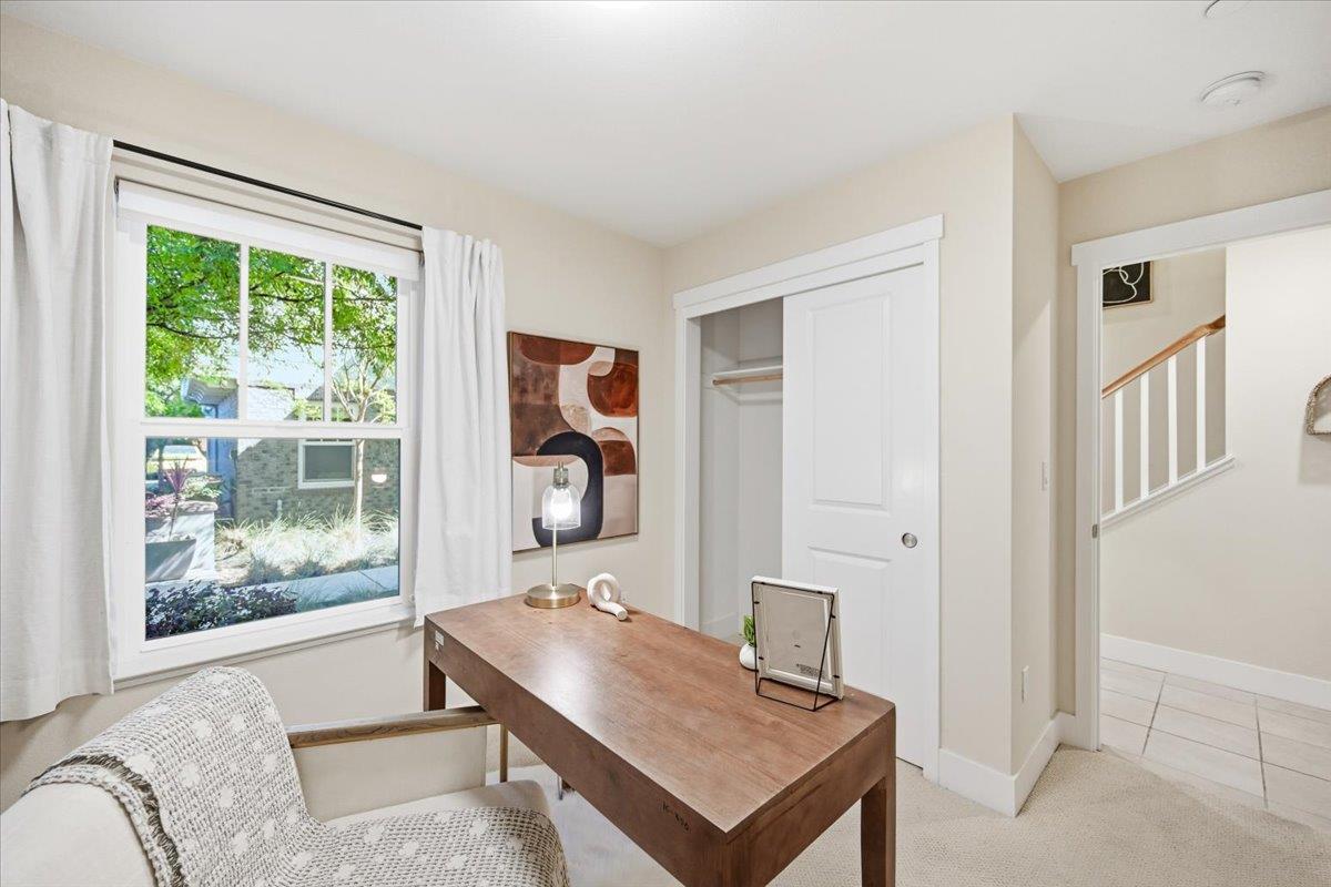 1918 Stella ST - Living area