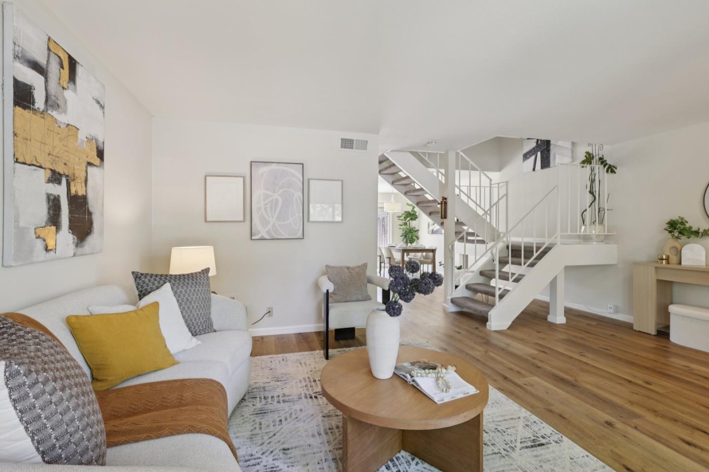 1522 De Rose - Kitchen