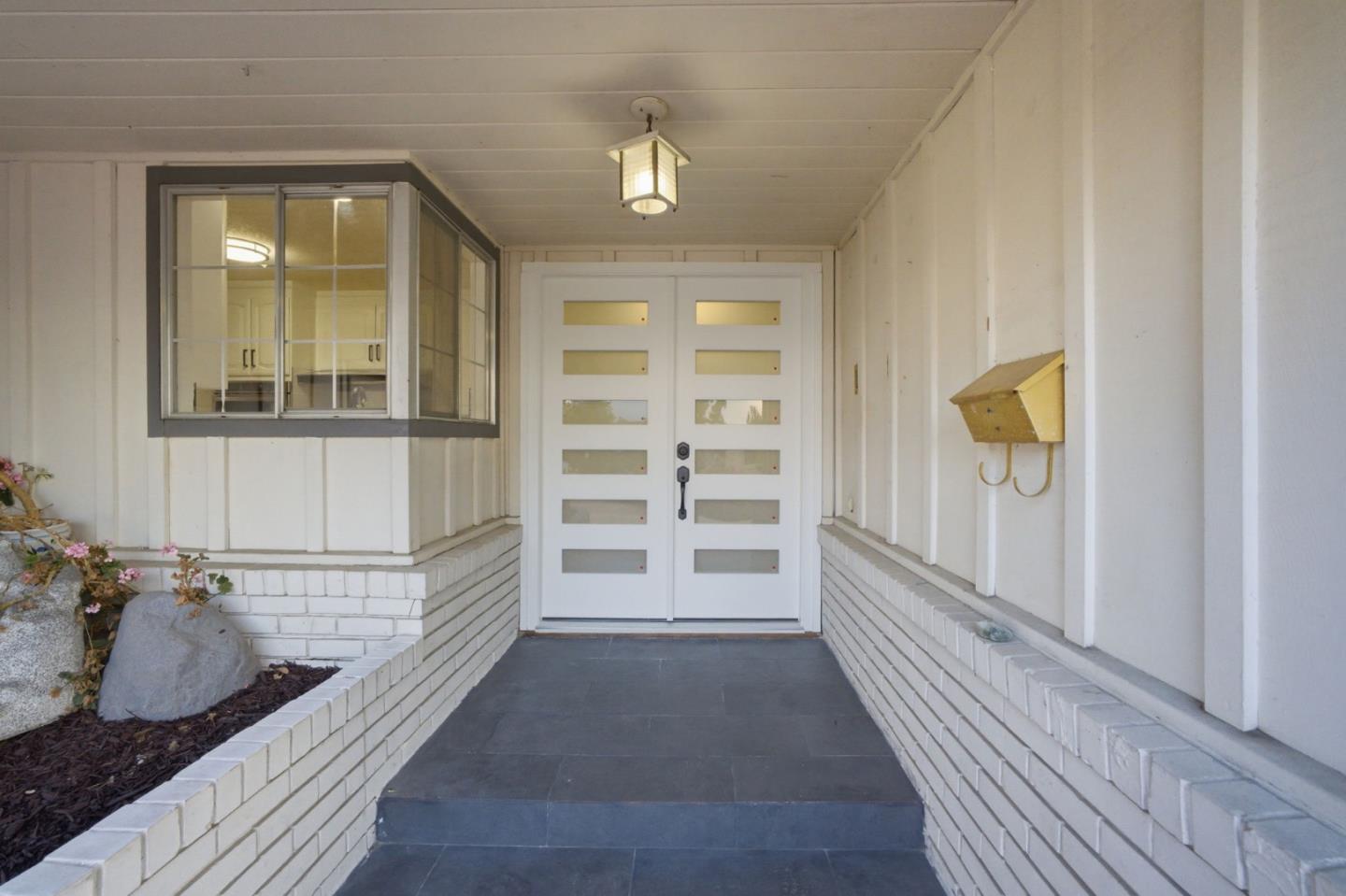 1071 Colony Hills LN - Interior