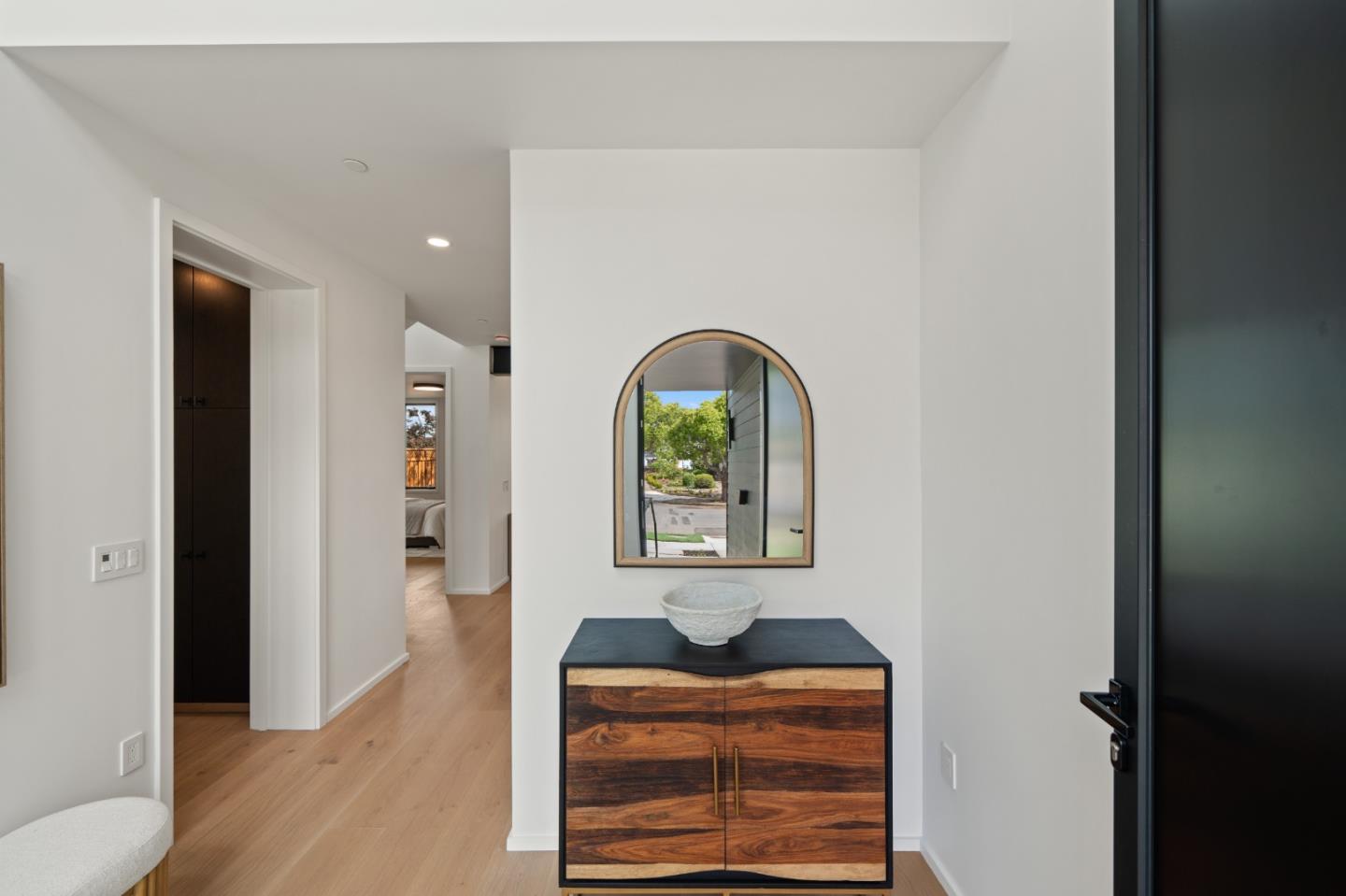 5608 Harvard DR - Living area