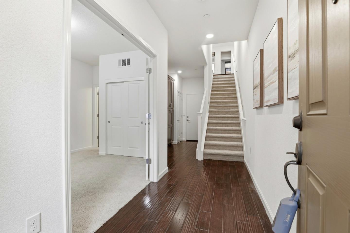 2730 Ferrara CIR - Bathroom