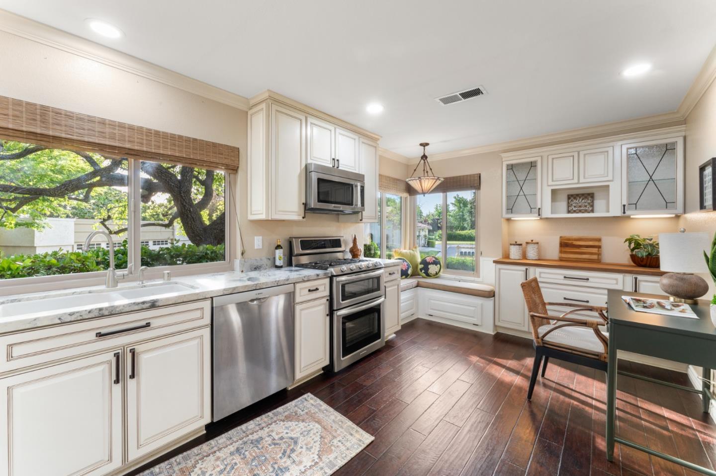 8336 Colombard CT - Kitchen