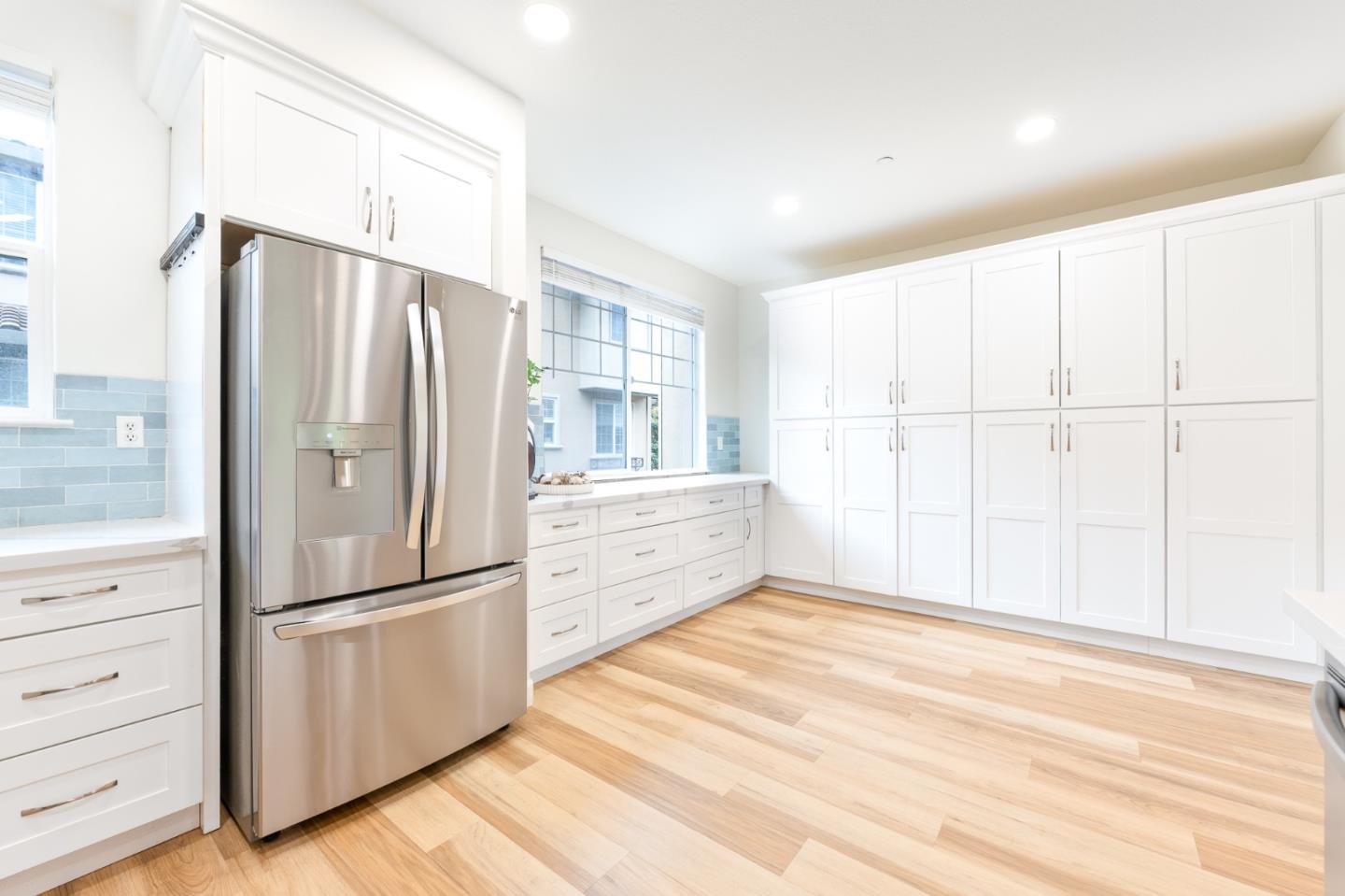 638 Almaden Walk LOOP - Living area