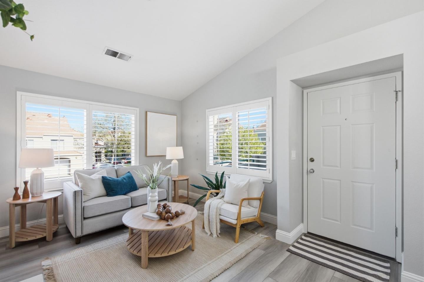 4169 Boneso Cir - Living area