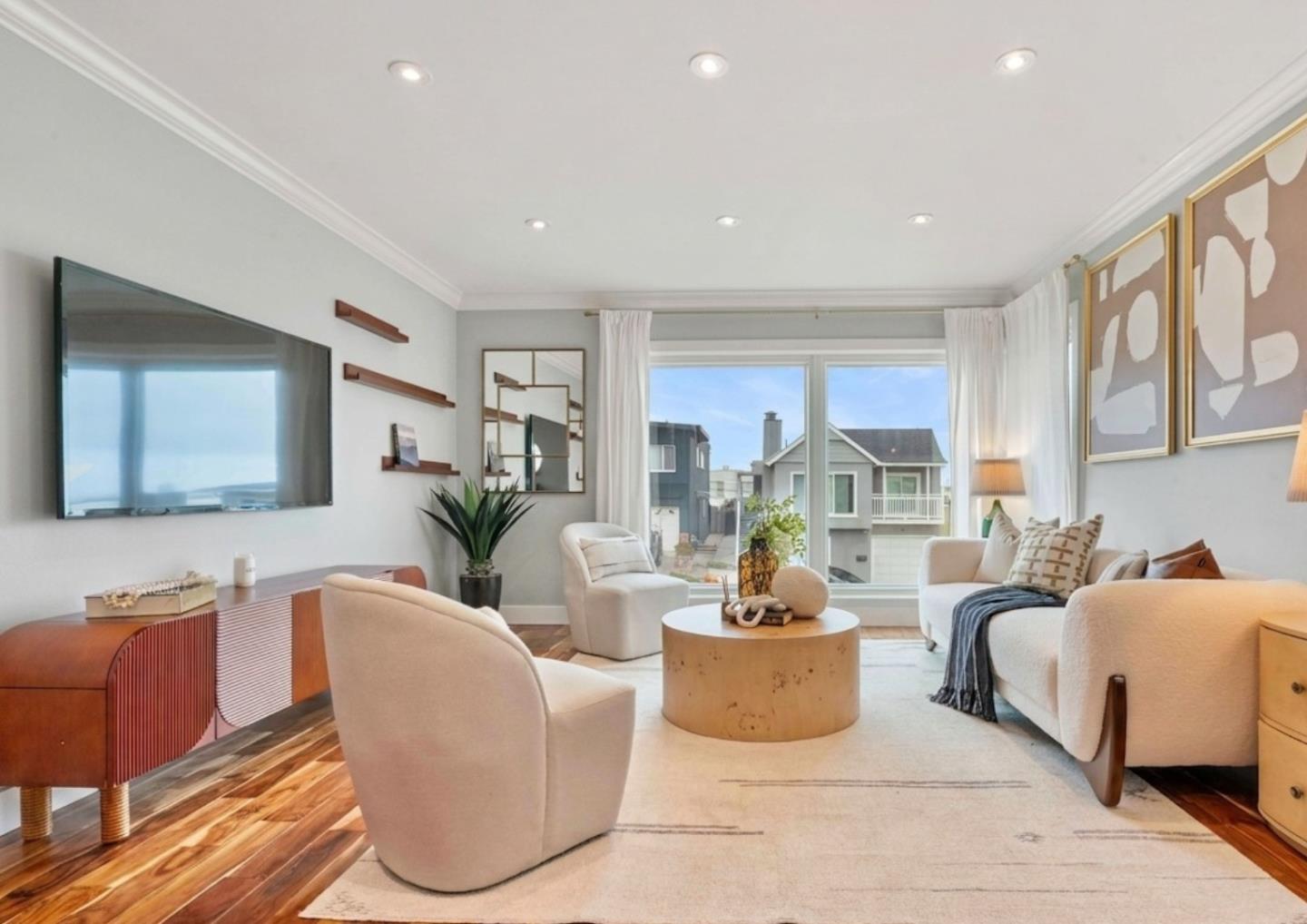 23 Fernwood AVE - Living area