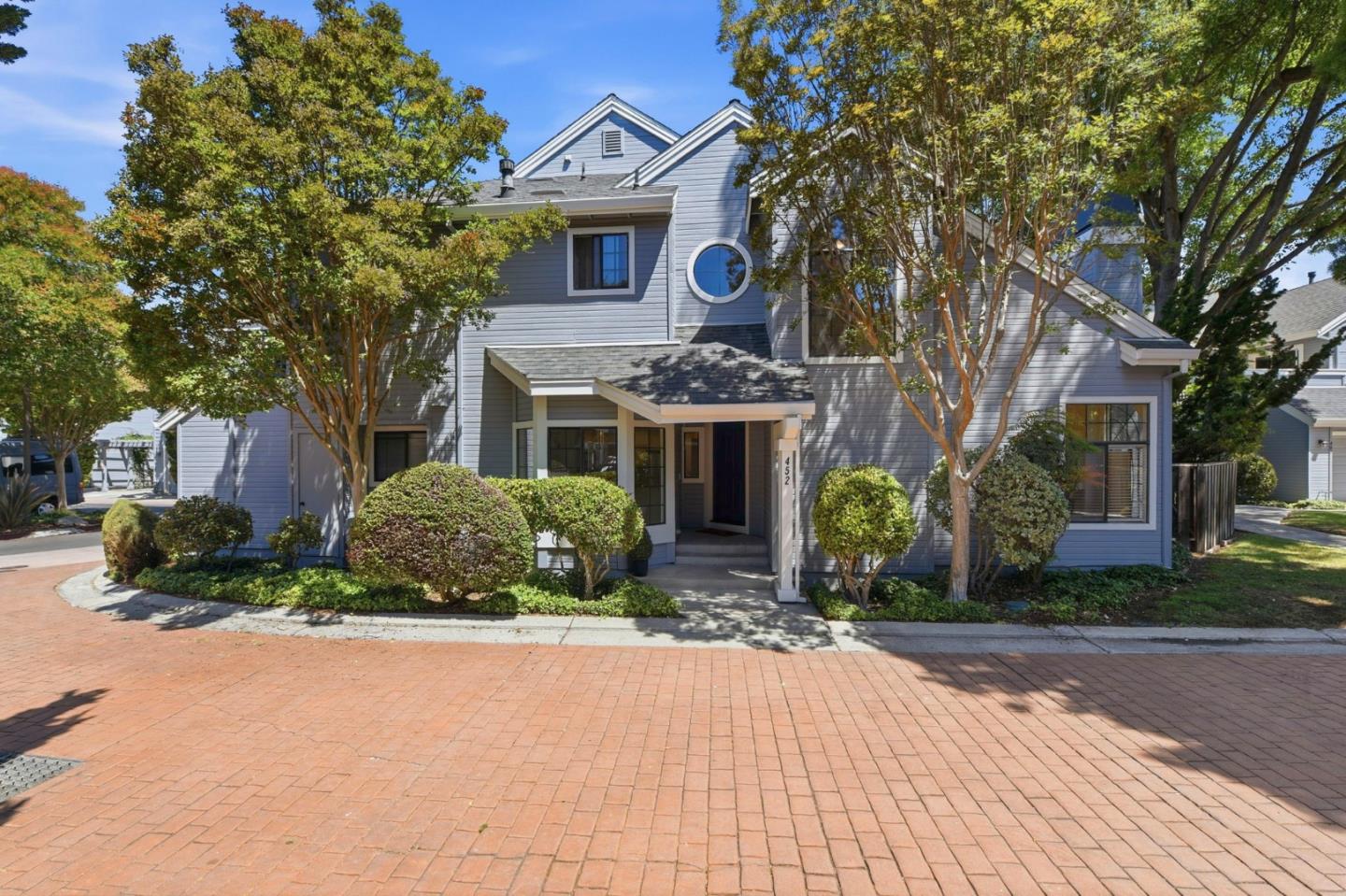 452 Mountain Laurel CT