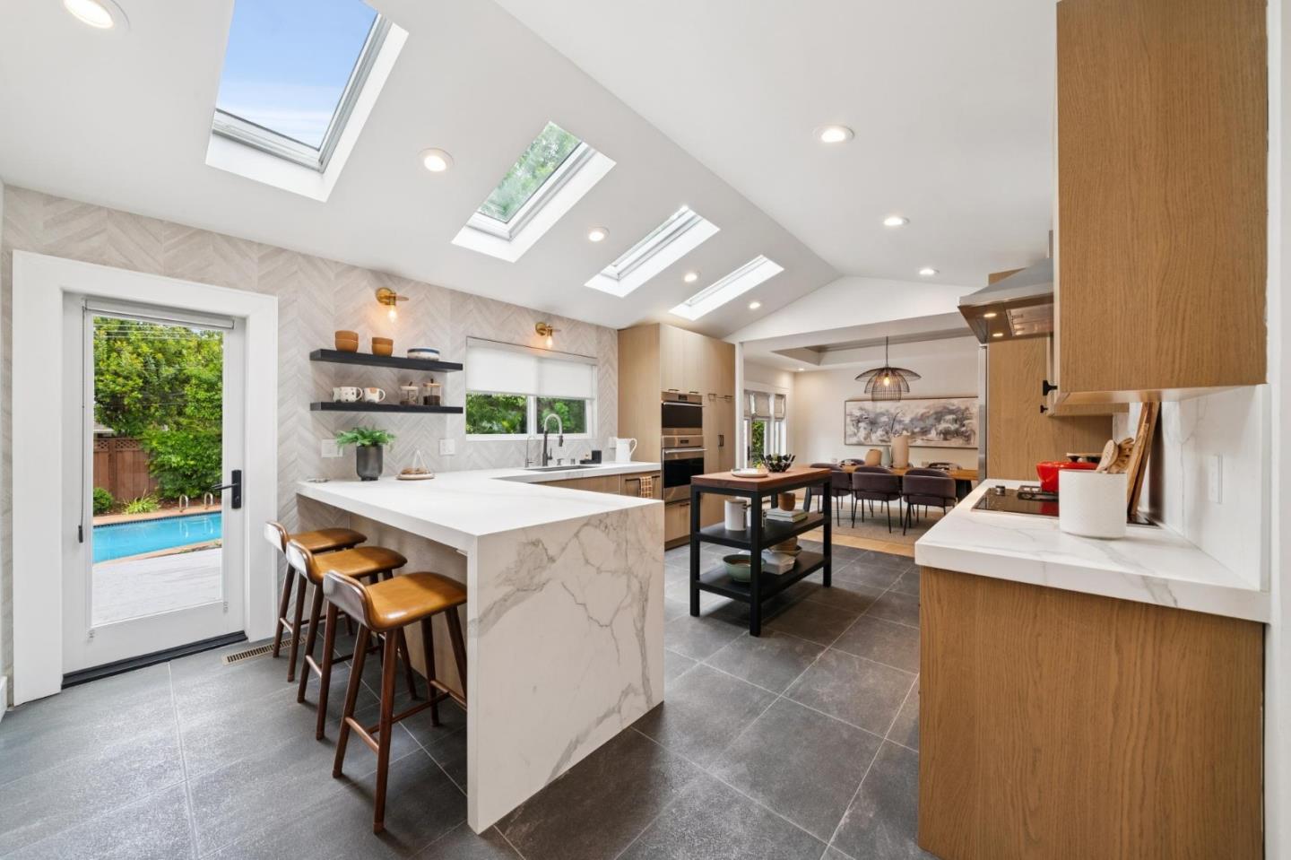 244 Belblossom DR - Kitchen