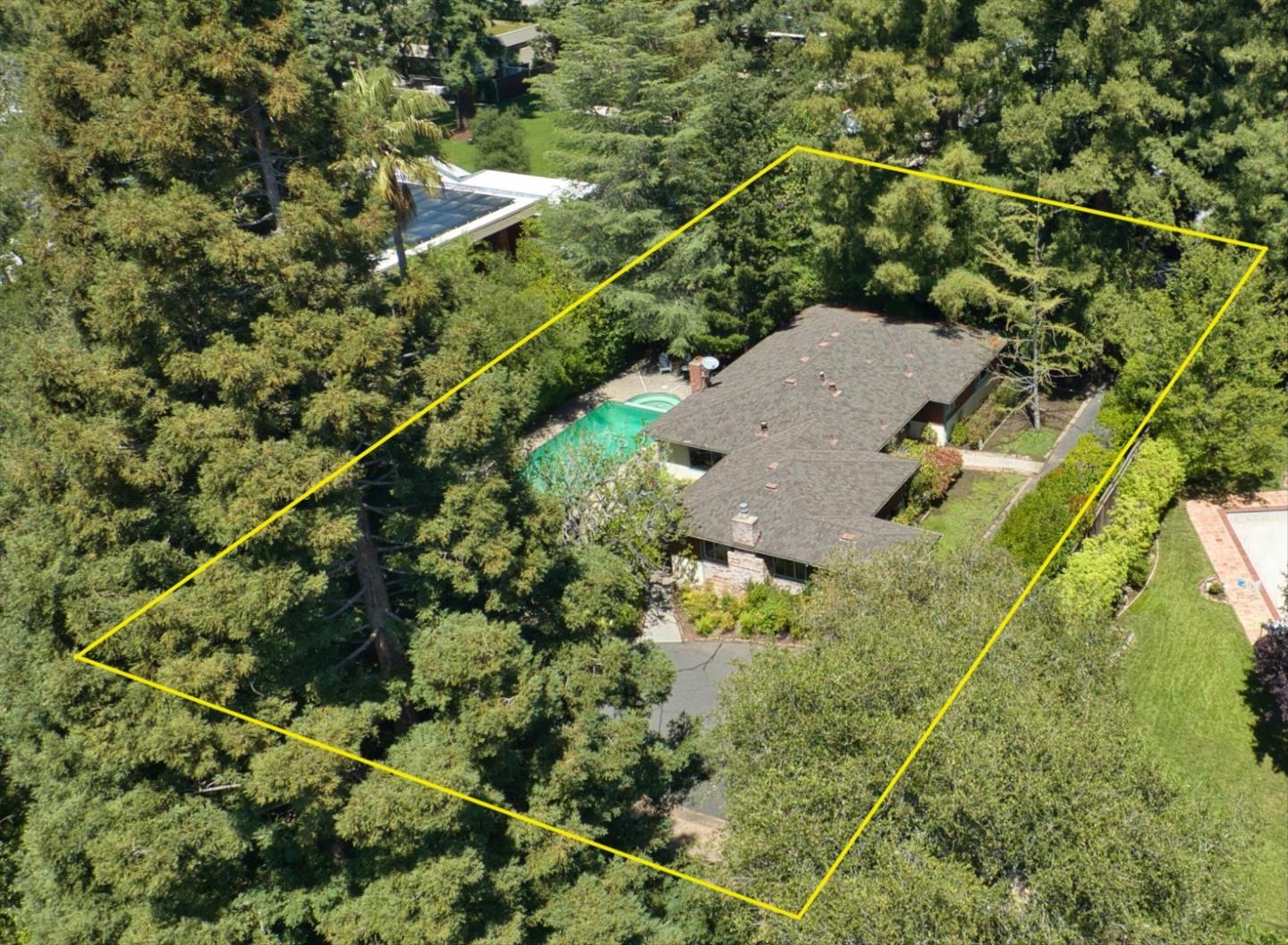 1225 San Mateo DR