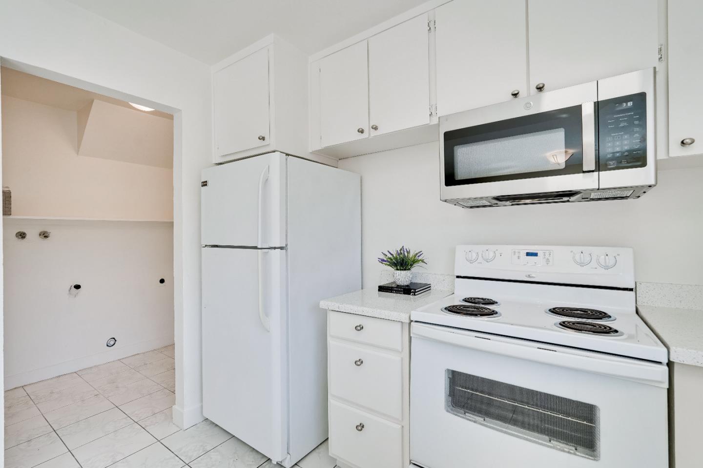 5470 Don Diablo CT - Bedroom