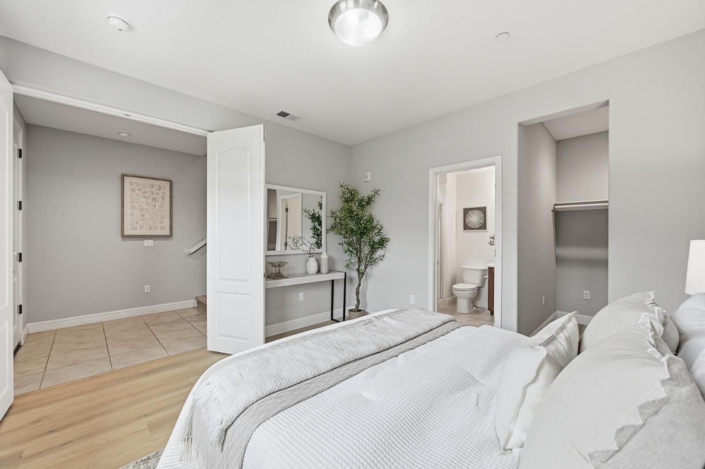316 Wild Rose WAY - Living area