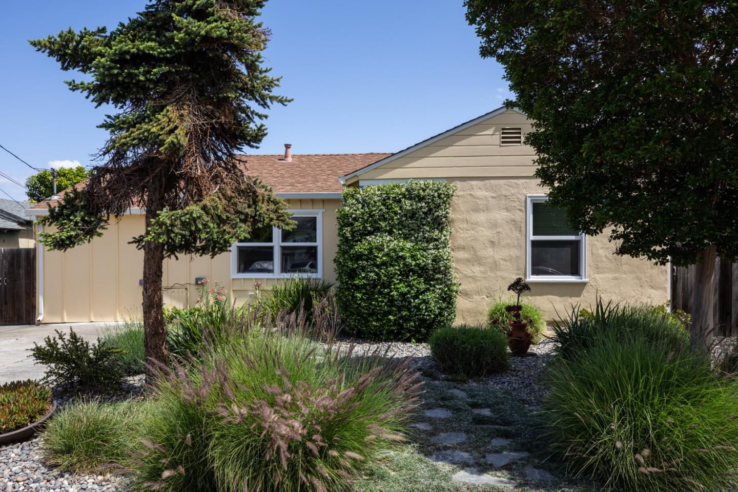 328 Stowell AVE