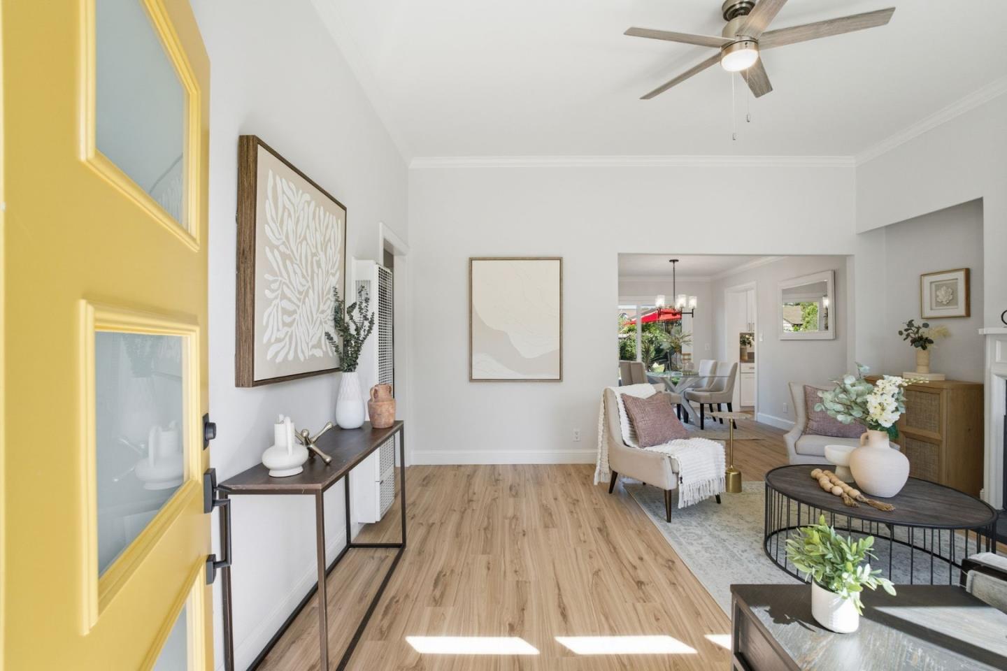 1140 Almanor AVE - Kitchen