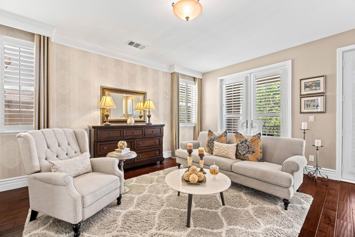 2405 Plateau DR
