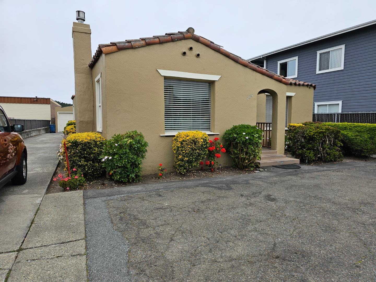 220 Main ST