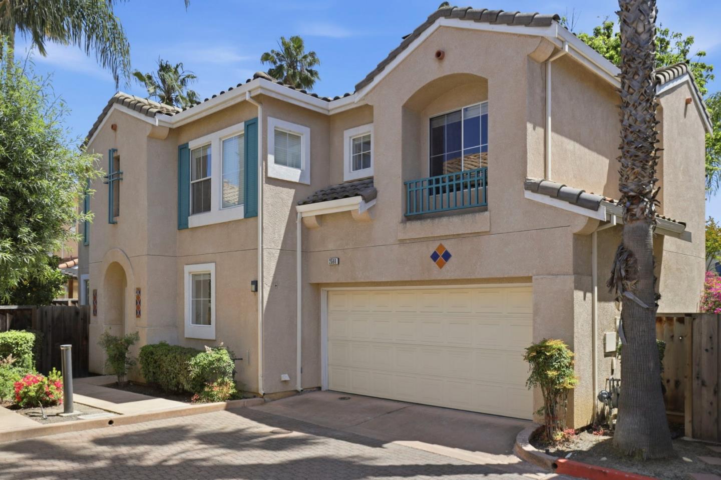 2568 Palmetta Palm CT