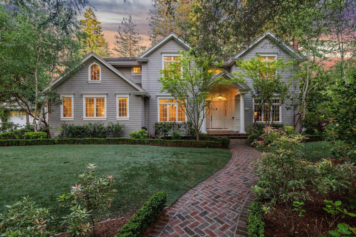 74 Lilac DR