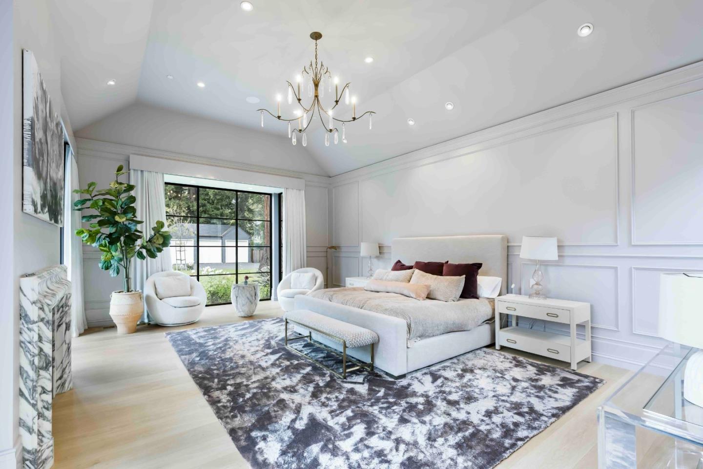 112 Almendral AVE - Bedroom