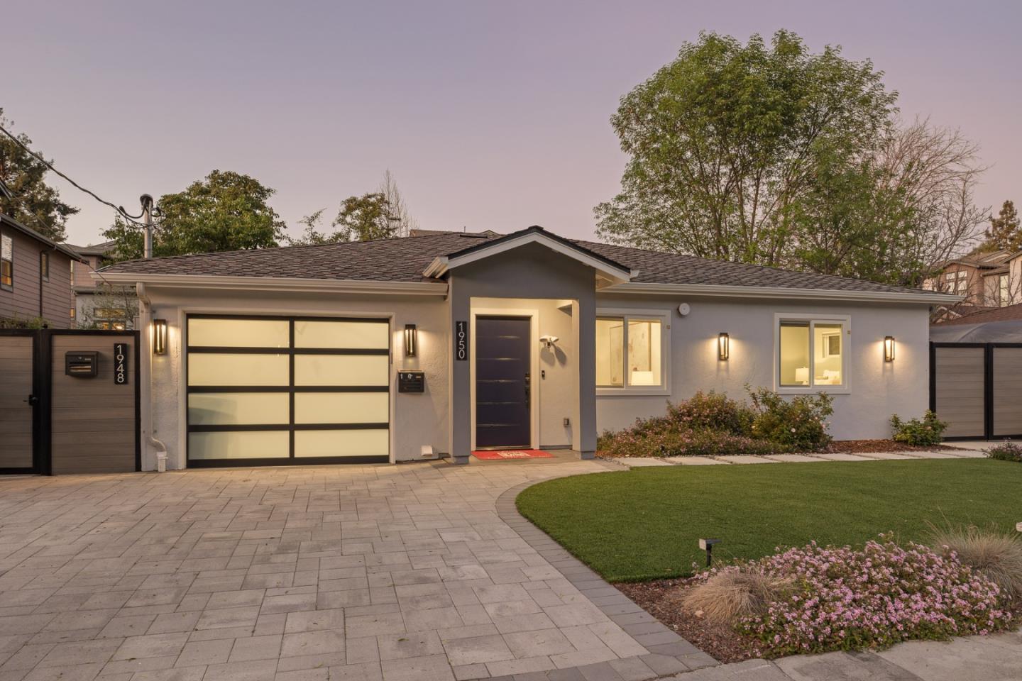 1950 Hackett AVE