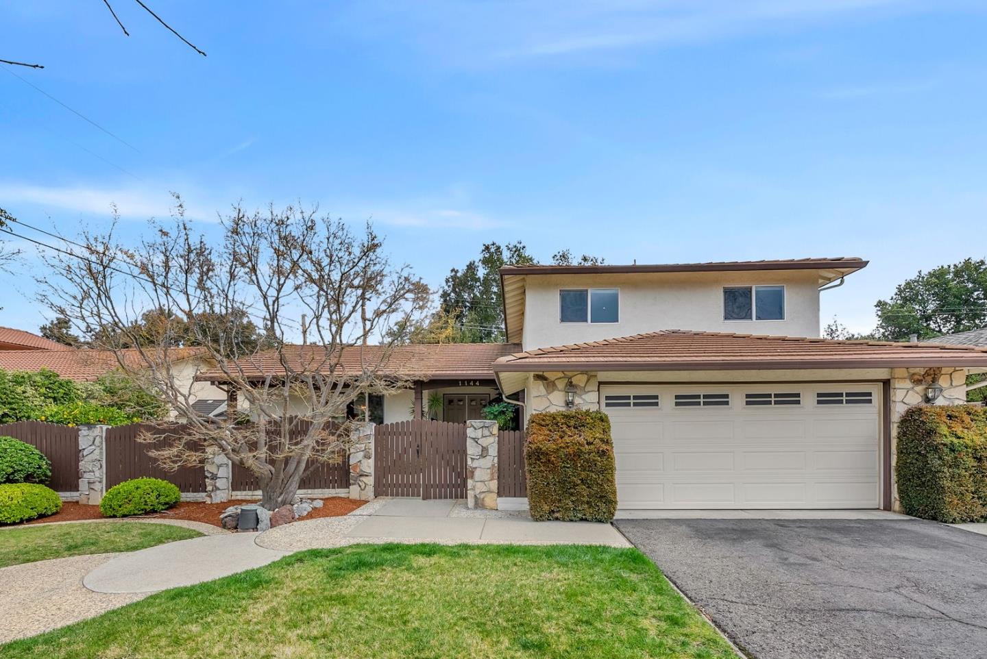 1144 Elmsford DR