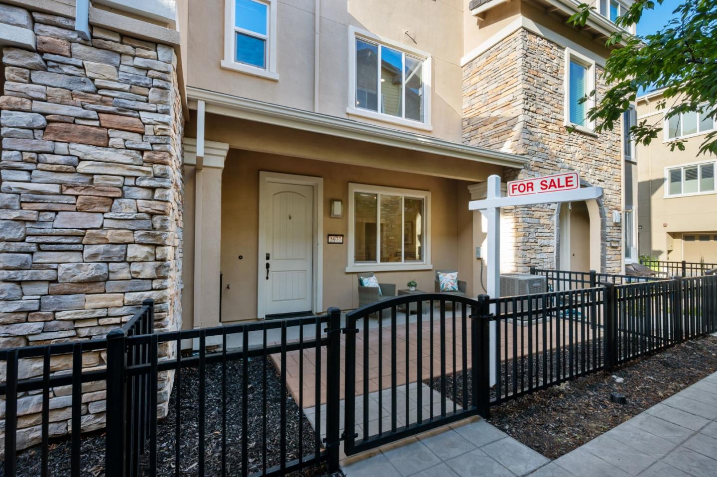 5977 Larkstone LOOP - Backyard