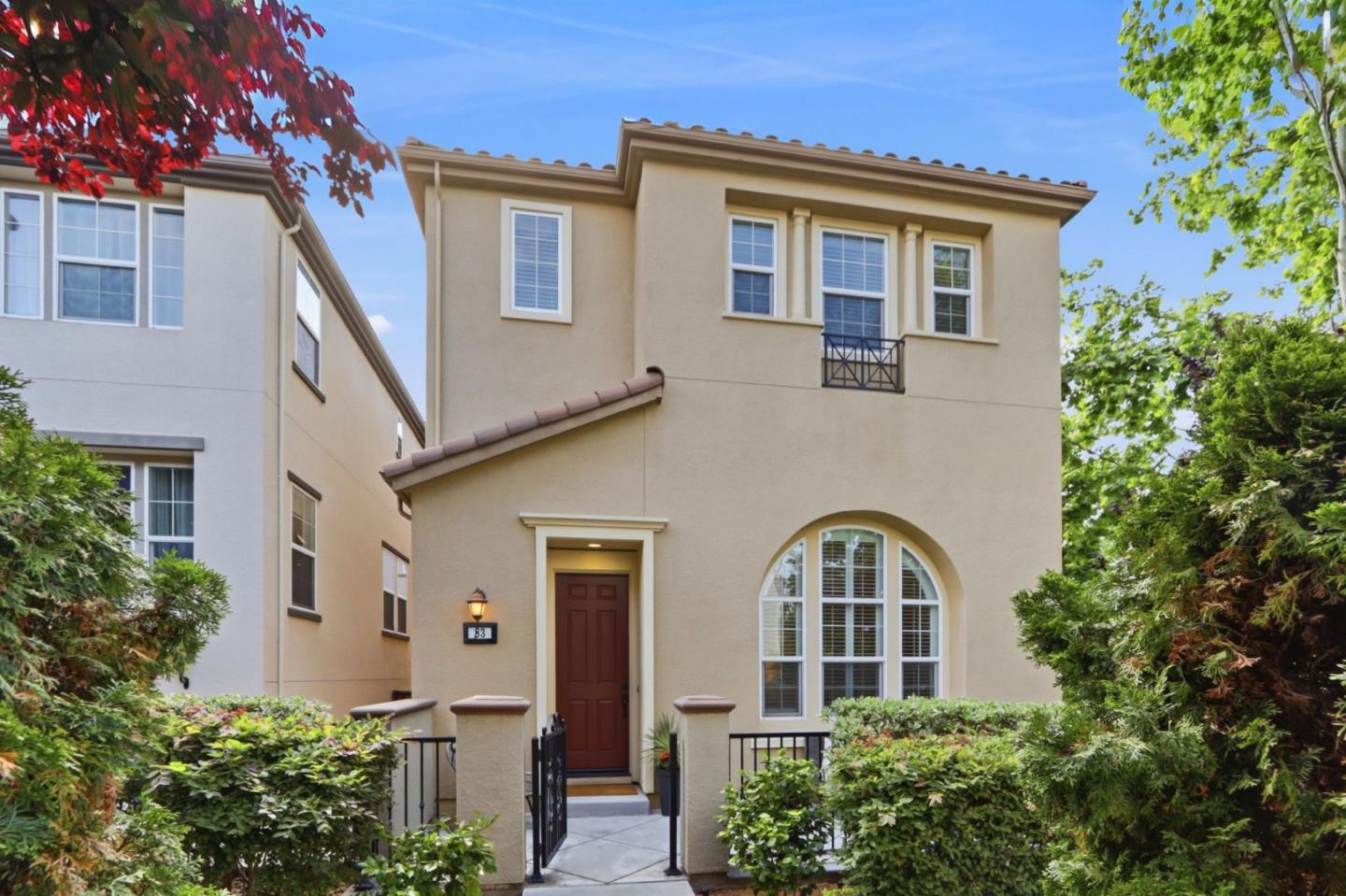 83 Paterson PL